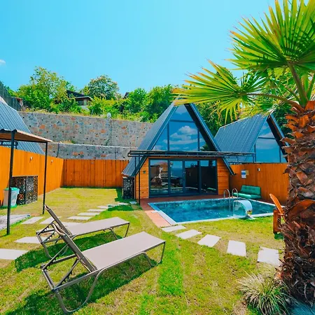 Bungorise Garden Hot Pool And Big Garden Sapanca