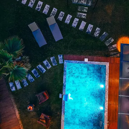 Bungorise Garden Hot Pool And Big Garden * 萨潘贾